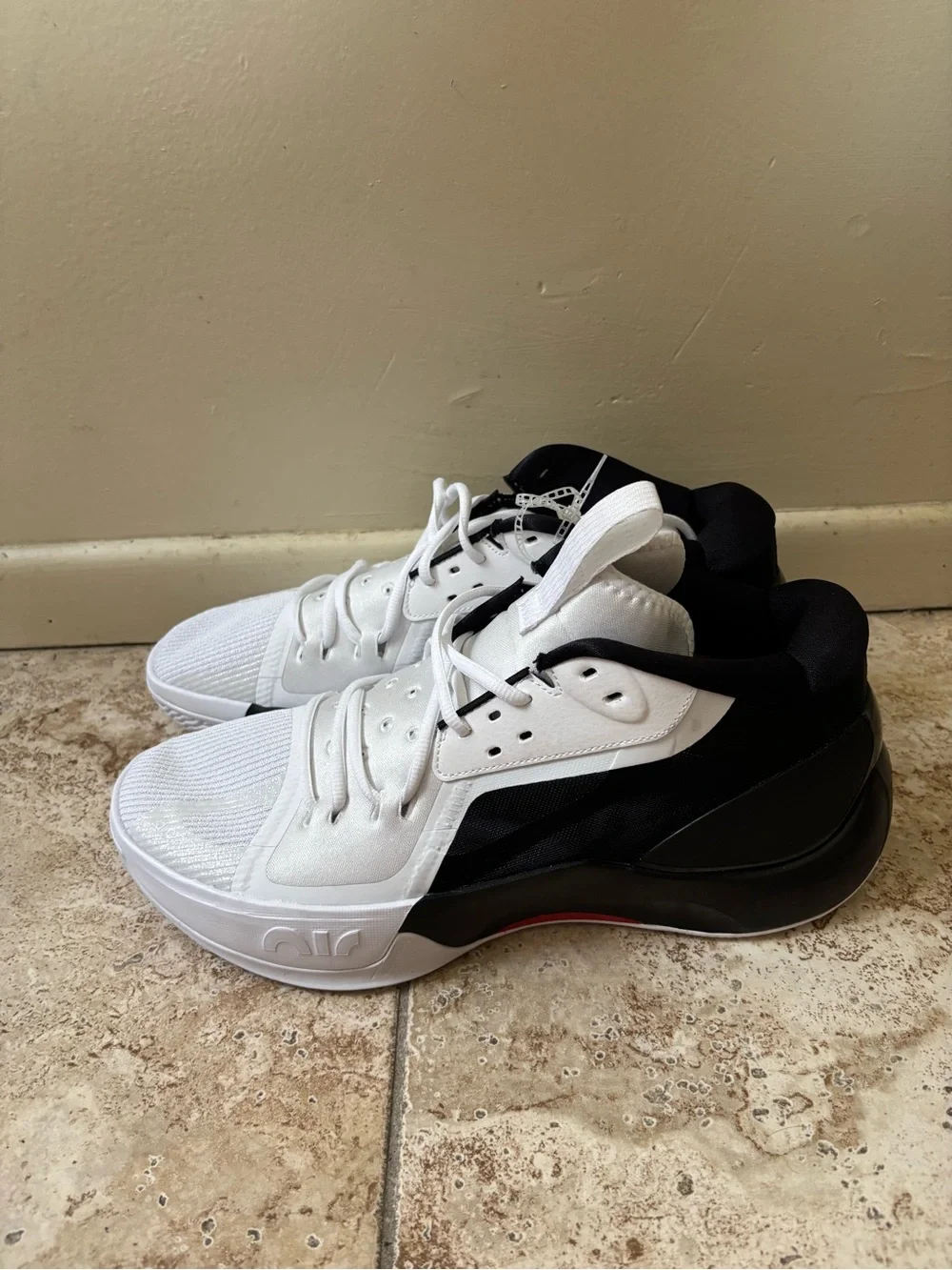 Jordan Zoom Separate Men's Size 11.5 Basketball Shoe Bred Black White DH0249-051